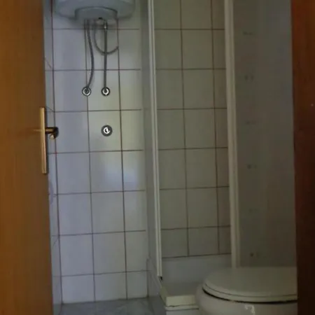 Popi - One Bedroom With Balcony 6 Apartment
